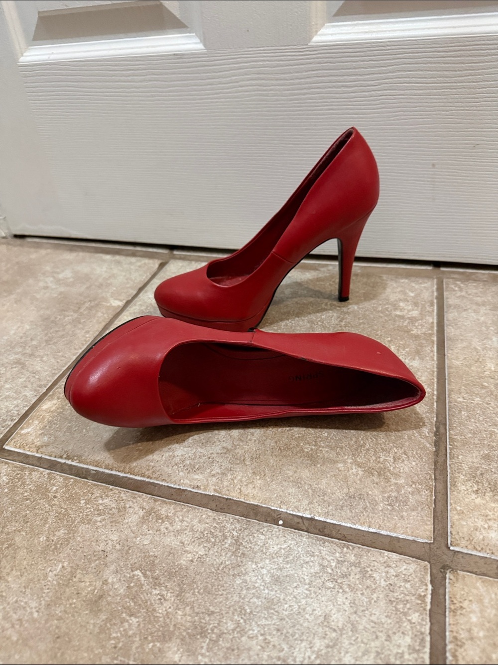 Red pumps